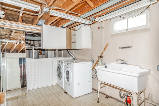 2519 Sunnyside Ave, Westchester, IL 60154 - laundry room featuring washing machine and clothes dryer and light flooring