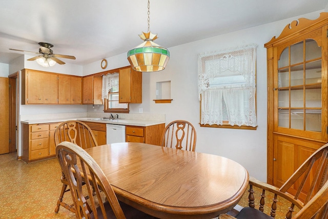 2454 184th St, Lansing, IL 60438 - dining area with ceiling fan and light floors