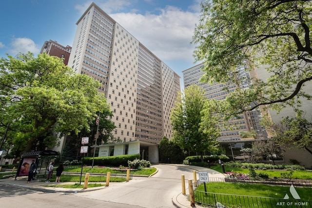 3950 N Lake Shore Dr Unit 327, Chicago, IL 60613 - view of building exterior