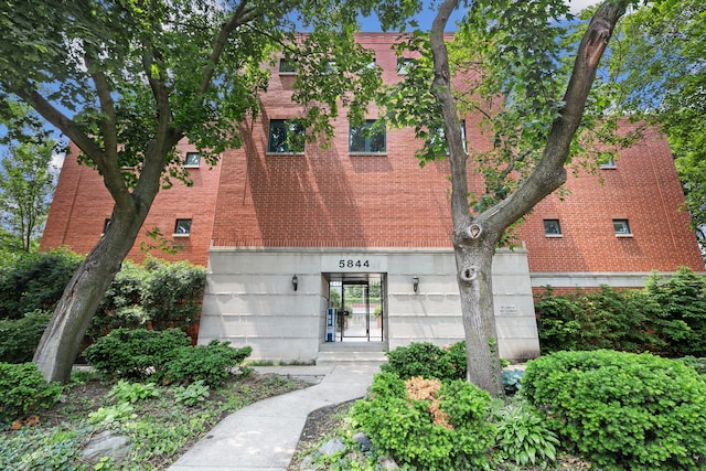 5844 N Hermitage Ave Unit B, Chicago, IL 60660 - view of front facade with brick siding