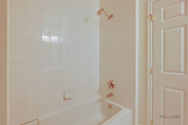 15 Open Pkwy N, Hawthorn Woods, IL 60047 - bathroom featuring bathing tub / shower combination