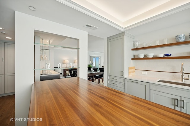 132 E Delaware Pl Unit 5106, Chicago, IL 60611 - bar area with recessed lighting and wood finished floors