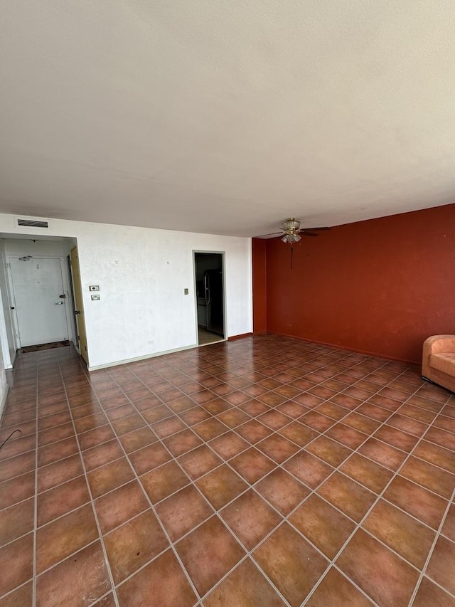 6301 N Sheridan Rd Unit 24C, Chicago, IL 60660 - unfurnished living room featuring ceiling fan