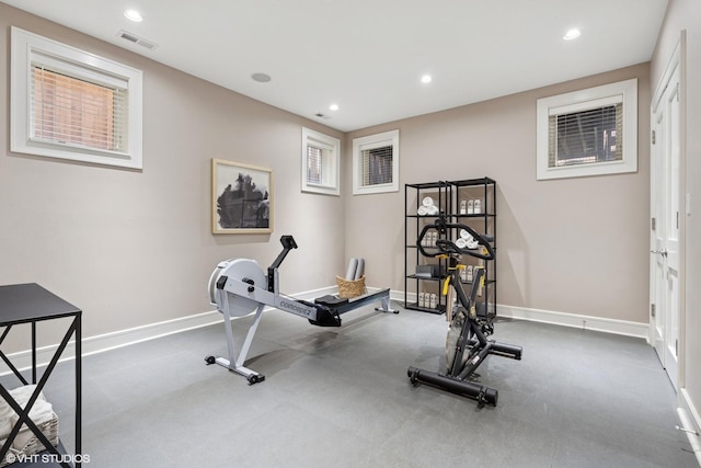 1230 W Cornelia Ave, Chicago, IL 60657 - workout area featuring baseboards and recessed lighting