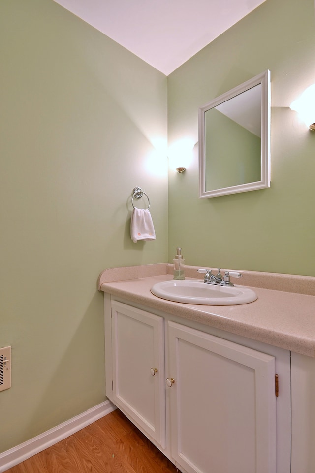 537 S Echo Ln, Palatine, IL 60067 - bathroom with vanity and wood finished floors