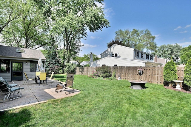 537 S Echo Ln, Palatine, IL 60067 - view of yard featuring a patio