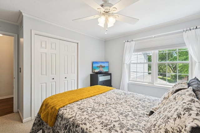 1714 Waverly Cir, Saint Charles, IL 60174 - carpeted bedroom with crown molding, a closet, and a ceiling fan