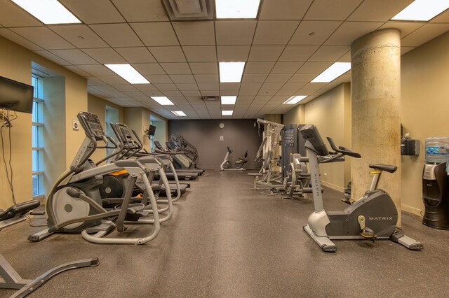 700 N Larrabee St Unit 1315, Chicago, IL 60654 - gym featuring a drop ceiling and baseboards