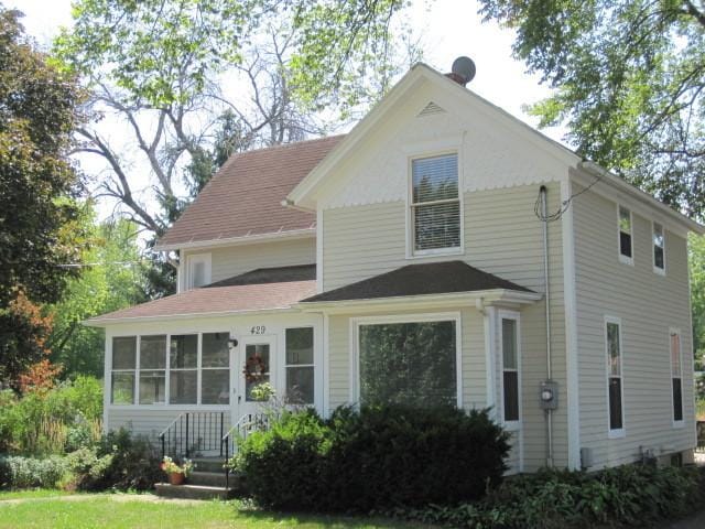 429 W Pierce St, Elburn, IL 60119 - view of front of property featuring a sunroom
