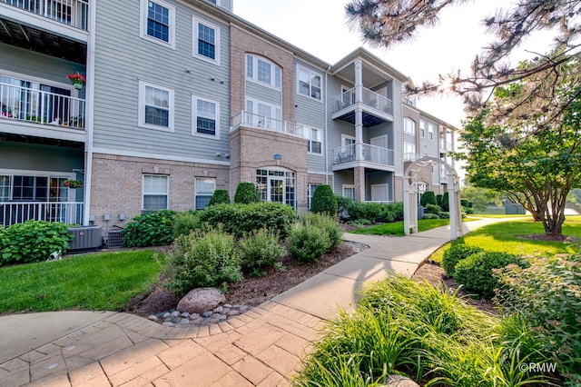1259 W Lake St Unit 304, Addison, IL 60101 - view of apartment building / complex