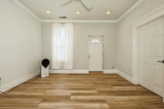2515 W Augusta Blvd Unit 3S, Chicago, IL 60622 - entrance foyer featuring baseboards, a ceiling fan, light wood-style flooring, recessed lighting, and crown molding