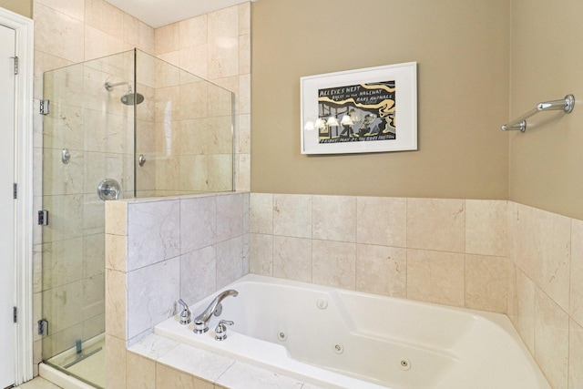 1347 W Washington Blvd Unit 2D, Chicago, IL 60607 - full bath featuring a tub with jets and a shower stall