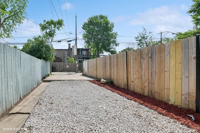 10663 S Champlain Ave, Chicago, IL 60628 - photo 17