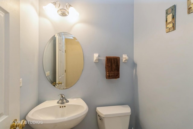 6 Clara Ct, Algonquin, IL 60102 - half bathroom featuring a sink and toilet