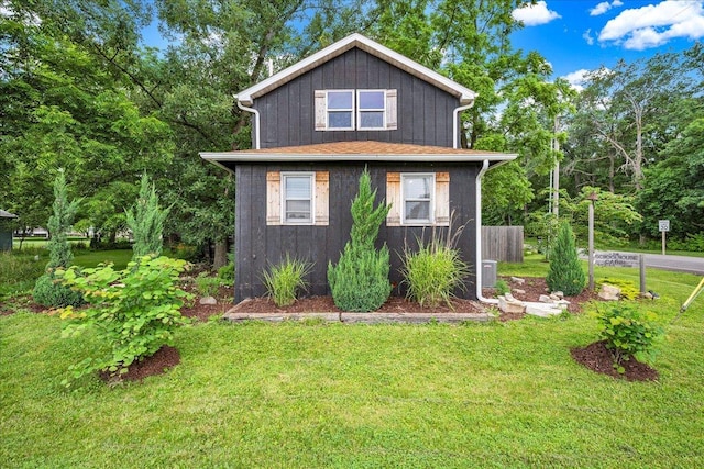 17487 Carver Rd, Hudson, IL 61748 - view of front facade with a front yard