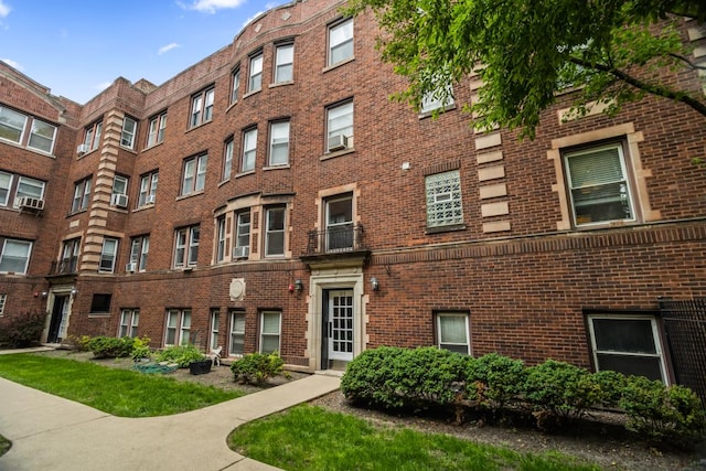 132 Clyde Ave Unit 1, Evanston, IL 60202 - view of property with cooling unit