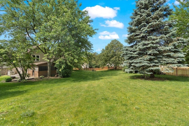 232 Lexington Ct, Grayslake, IL 60030 - view of yard