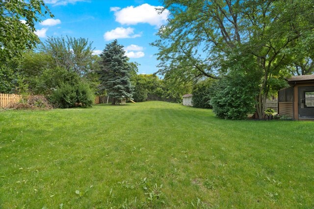 232 Lexington Ct, Grayslake, IL 60030 - view of grassy yard