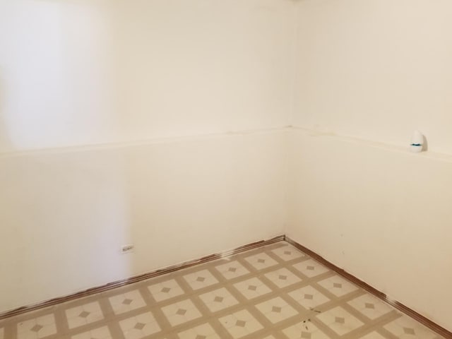 547 N Ridgemoor Ave, Mundelein, IL 60060 - photo 15
