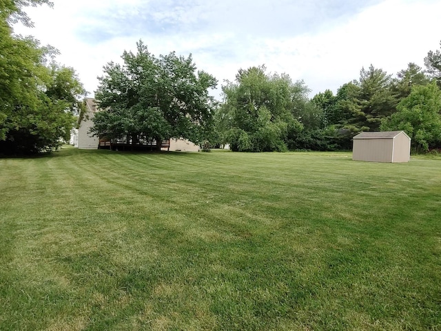 303 Lamplighter Loop, Poplar Grove, IL 61065 - view of grassy yard