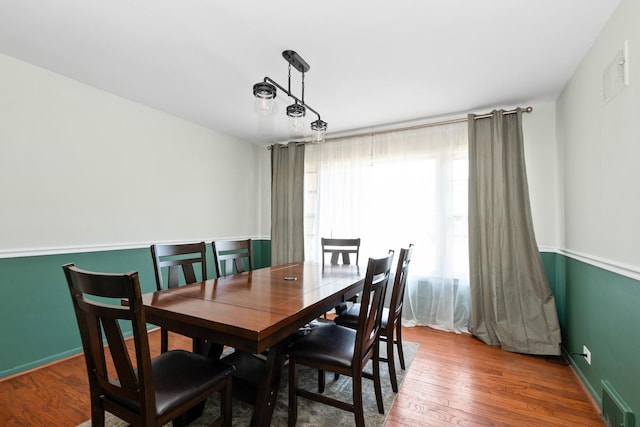 11530 S Campbell Ave, Chicago, IL 60655 - dining area with healthy amount of natural light and wood finished floors