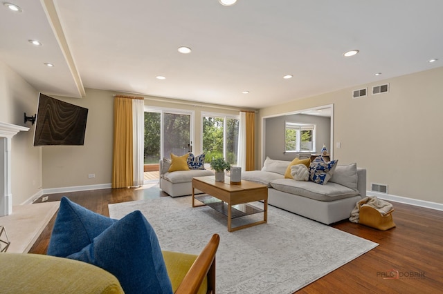 2965 Keystone Rd, Northbrook, IL 60062 - living room with wood finished floors and recessed lighting