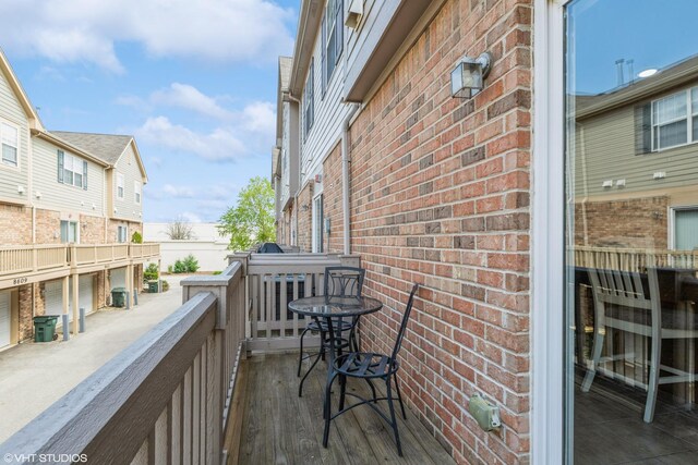 6812 Meadow Ln, Morton Grove, IL 60053 - view of balcony