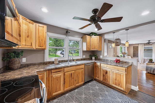 1005 N Walnut St, Normal, IL 61761 - kitchen featuring stainless steel appliances, ceiling fan, a peninsula, dark countertops, and recessed lighting