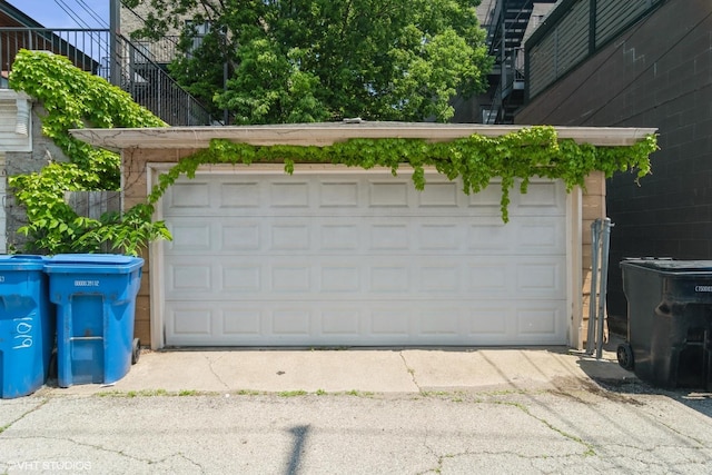 1020 N Wood St, Chicago, IL 60622 - view of detached garage