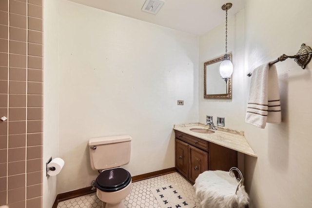 907 E Crabtree Dr, Arlington Heights, IL 60004 - bathroom with vanity and tile patterned floors
