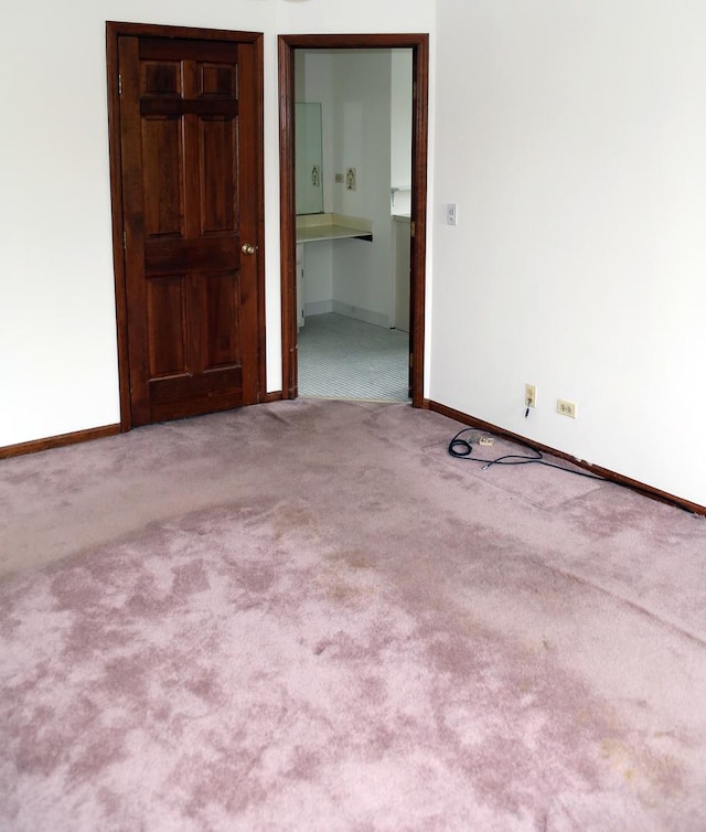 402 Catbird Ln, Deerfield, IL 60015 - carpeted empty room featuring baseboards