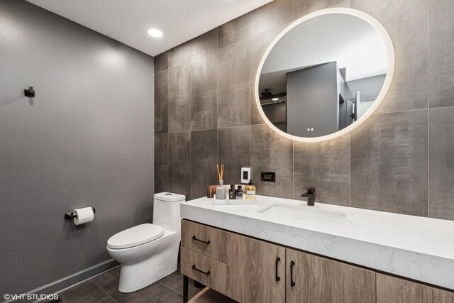 31 E Sandpiper Ln, Lake Forest, IL 60045 - bathroom with vanity and tile patterned flooring