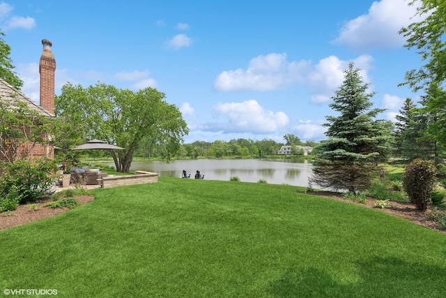 31 E Sandpiper Ln, Lake Forest, IL 60045 - view of grassy yard featuring a gazebo and a water view