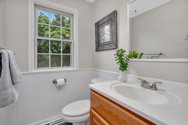 336 Brooklea Ct, Naperville, IL 60565 - half bath featuring a wainscoted wall and vanity