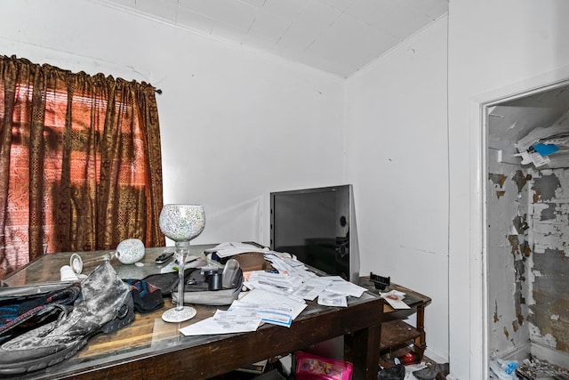 6641 S Green St, Chicago, IL 60621 - office area featuring lofted ceiling