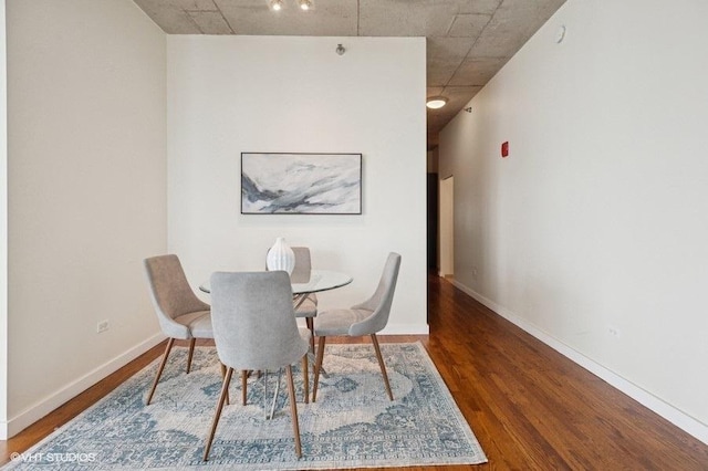 1720 S Michigan Ave Unit 1608, Chicago, IL 60616 - dining room featuring wood finished floors and baseboards