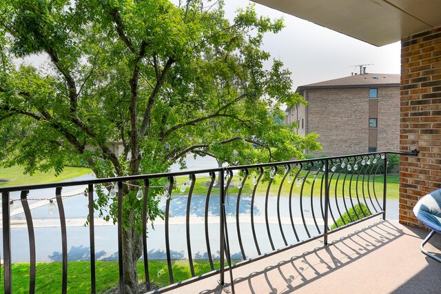11114 Heritage Dr Unit 2D, Palos Hills, IL 60465 - view of balcony