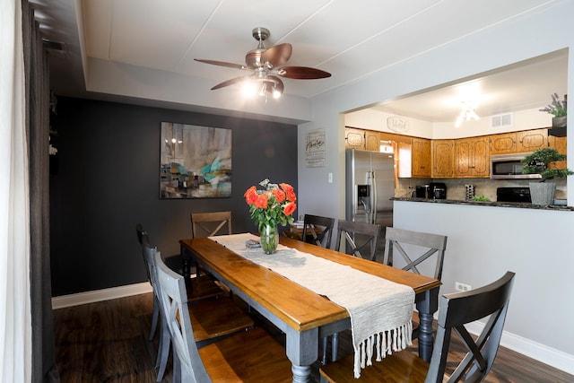 11114 Heritage Dr Unit 2D, Palos Hills, IL 60465 - dining area with dark wood finished floors and a ceiling fan