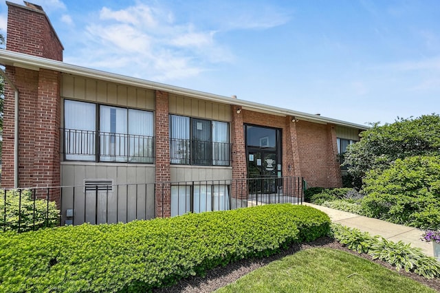 4000 Bayside Dr Unit 105, Palatine, IL 60074 - view of building exterior