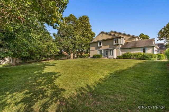 372 Goshawk Ln, Deerfield, IL 60015 - view of grassy yard