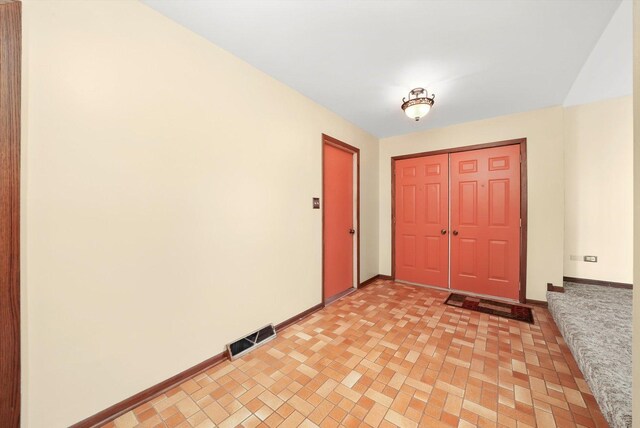 14023 S Split Rail Dr, Homer Glen, IL 60491 - foyer entrance featuring baseboards