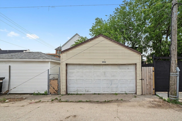 4902 W 30th St, Cicero, IL 60804 - detached garage with a gate