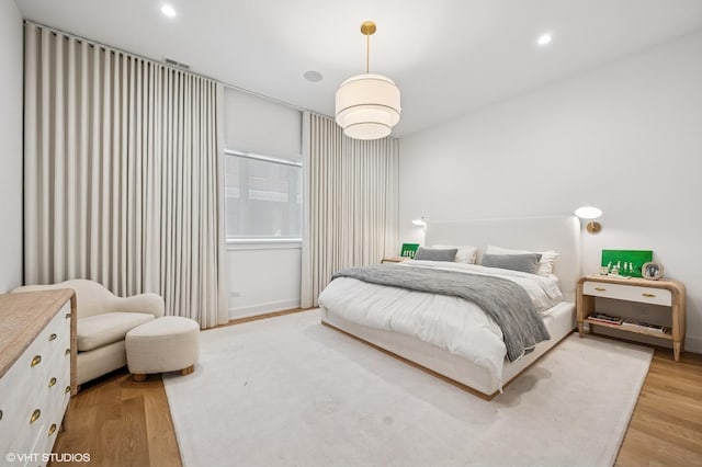 226 S Green St Unit 4N, Chicago, IL 60607 - bedroom featuring light wood-type flooring and recessed lighting