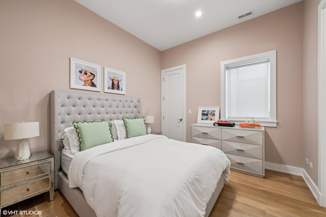 226 S Green St Unit 4N, Chicago, IL 60607 - bedroom with light wood-style flooring and baseboards