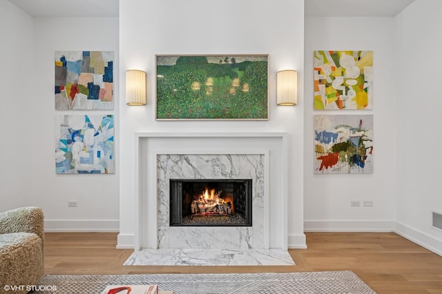 226 S Green St Unit 4N, Chicago, IL 60607 - detailed view of wood finished floors and a premium fireplace
