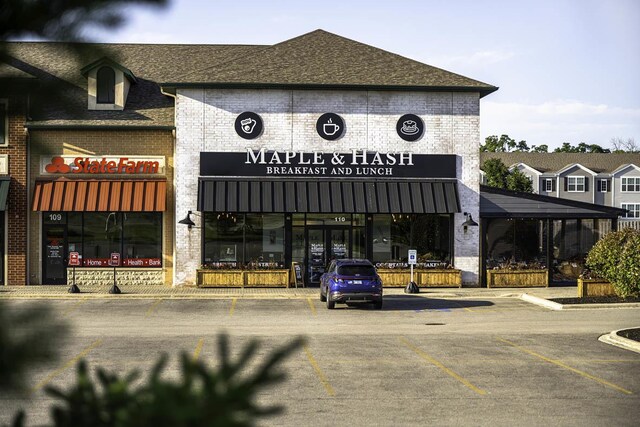 877 Briar Glen Ct, Hampshire, IL 60140 - view of building exterior featuring uncovered parking
