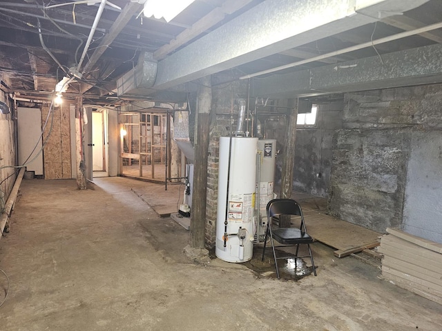310 Hill Ave, Elgin, IL 60120 - below grade area featuring gas water heater