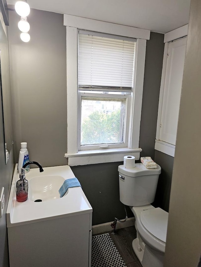 310 Hill Ave, Elgin, IL 60120 - bathroom featuring toilet and vanity