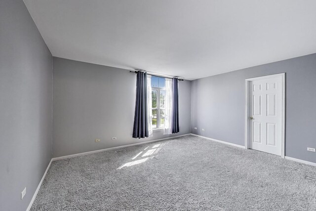 670 N Hastings Pl, Lindenhurst, IL 60046 - photo 13