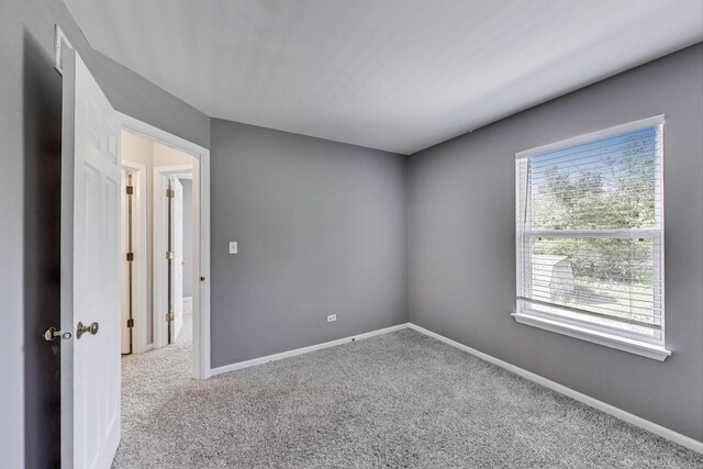670 N Hastings Pl, Lindenhurst, IL 60046 - photo 18